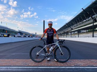 Tony Kanaan no autódromo de Indianapolis